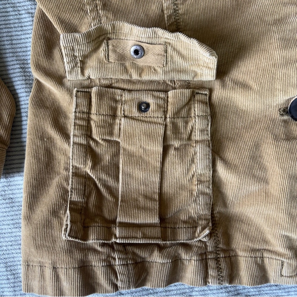 Eddie Bauer Women's Utility Jacket in Tan - Picture 3 of 4